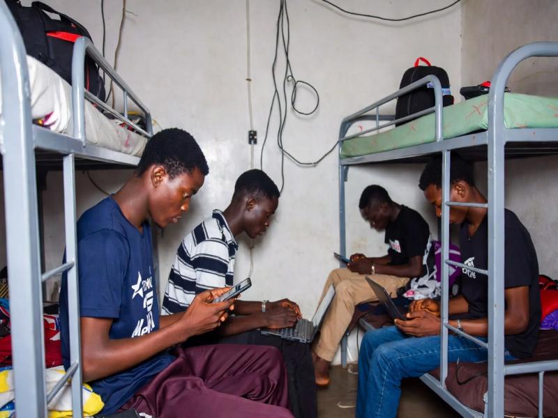 How to Earn Money as a Student in Nigeria (Without Leaving School)